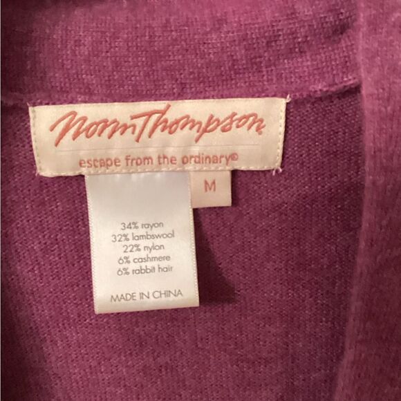 NORM THOMPSON SIZE MEDIUM PURPLE LAMBSWOOL CASHMERE CARDIGAN - Picture 5 of 5